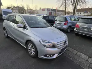 Mercedes-Benz B 180 , Navi, Sitzheizung
