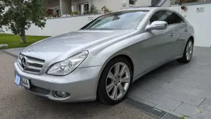 Mercedes-Benz CLS 350 CGI NAVI PDC SHD XENON LEDER SHZ Memory Bild 4