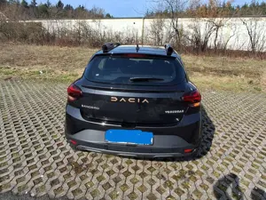 Dacia Sandero Bild 2