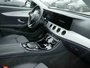 Mercedes-Benz E 300 Limousine Avantgarde+MultiBeam+Ambiente+DAB Bild 5