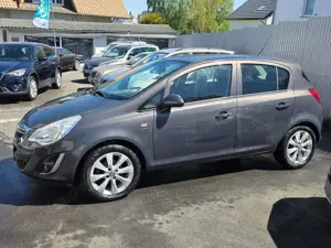 Opel Corsa Active 1.4  Sondermodel 1. Hand Top Gepflegt