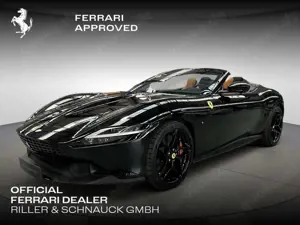 Ferrari Roma Spider / Lenkrad mit physischen Knöpfen