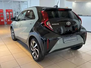 Toyota Aygo X Teamplayer / CarPlay  Android Auto / Sitzheizung Bild 3