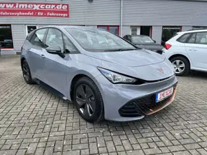 CUPRA Born 150 KW + Navigation + Kamera + Alufelgen 18 Zoll +