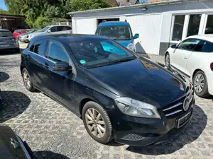 Mercedes-Benz A 180 A 180 CDI/d BlueEfficiency(176.012)-Motor klackert