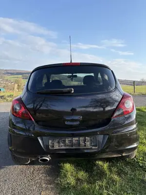 Opel Corsa 1.4 16V Satellite