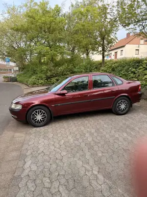 Opel Vectra Bild 2