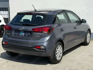 Hyundai i20 /KLIMA/TEMPOMAT/STARTSTOPP/1HAND/EURO6 Bild 4