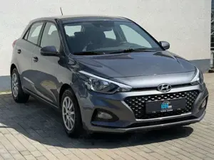 Hyundai i20 /KLIMA/TEMPOMAT/STARTSTOPP/1HAND/EURO6 Bild 3