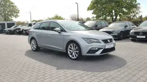 SEAT Leon ST FR DSG Virtual LED CarPlay ACC Pano AHK