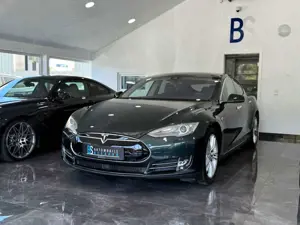Tesla Model S Bild 2