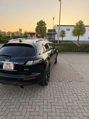 Nissan Others Es ist das Modell mit dem Touring-Paket und Vollau
