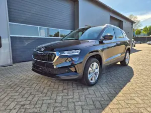 Skoda Karoq 1.5 TSI 150PS DSG Selection Klimaautomatik Sitzhei