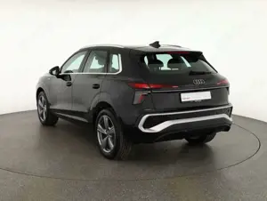 Audi Q3 1.5 TFSI s-line s-tronic n.Modell LED ACC AHK Bild 3