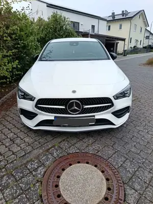 Mercedes-Benz CLA 200 d Shooting Brake 8G-DCT AMG Line