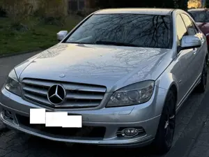 Mercedes-Benz C 220 C 220 CDI DPF Automatik Avantgarde / TÜV neu / Checkheft gepflegt