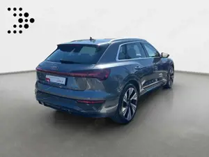 Audi Q8 e-tron 55 quattro S-LINE*NAVI-PLUS*MATRIX*HUD Bild 2