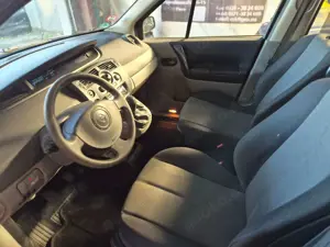 Renault Scenic Scenic 1.4 16V Expression Bild 2