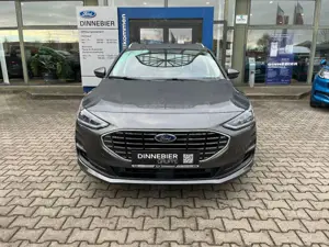 Ford Focus Titanium Edition Navi+Kamera+Winterpaket Bild 4