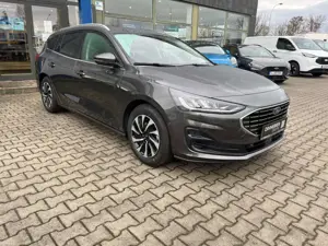 Ford Focus Titanium Edition Navi+Kamera+Winterpaket Bild 5