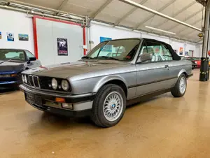 BMW 325 i Cabrio ***MCM-Lederausstattung***