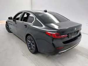 BMW 520 520d LuxuryLine HUD GSD ACC Laser AHK Sitzbelüf Bild 3