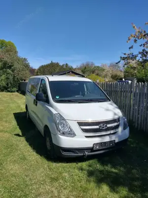 Hyundai H-1 Starex
