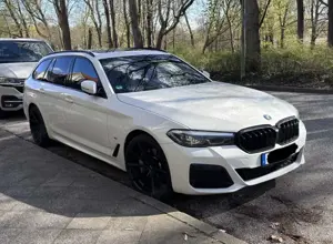 BMW 530 M-Paket 5er Touring 530i Vollausstattung HU/ AU NEU