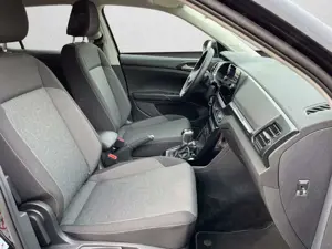 Volkswagen T-Cross 1.0 TSI DSG Life SHZ RFK NAVI ACC LED Bild 4