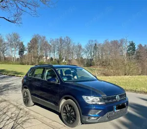 Volkswagen Tiguan 2.0 TDI Tiguan Comfortline DSG*AHK*PDC*SHZ*Navi