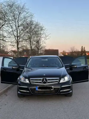 Mercedes-Benz C 200 C 200 CGI BlueEfficiency (204.048) Bild 2