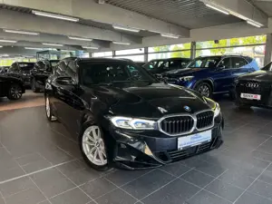 BMW 318 318d Touring ACC+Pano+HaKa+SH+LED+Keyless+uvm.
