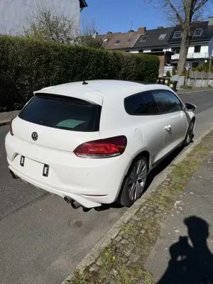 Volkswagen Scirocco 2.0 TSI Bild 2