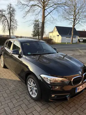 BMW 118 118d Aut. Advantage Bild 3