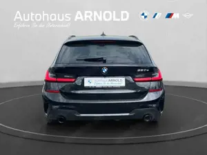 BMW 330 Bild 5
