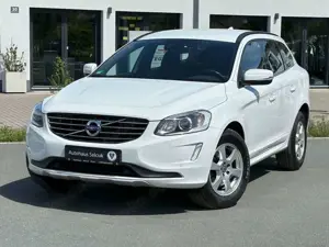 Volvo XC60 Momentum 2WD *SHZ*Xenon*Navi*PDC*Leder*