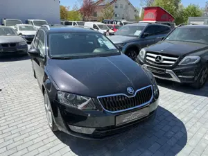Skoda Octavia Combi Style*AUTO*BI-XEN*NAVI*