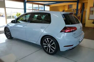 Volkswagen Golf VII Lim. BMT Bi-XENON / NAVI / R-KAMERA Bild 4