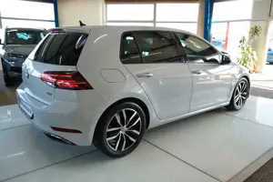 Volkswagen Golf VII Lim. BMT Bi-XENON / NAVI / R-KAMERA Bild 3