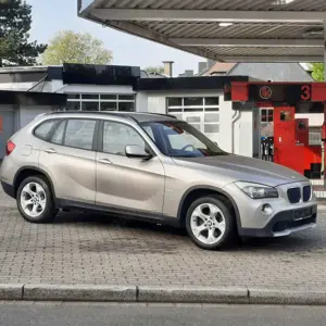 BMW X1 X1 sDrive18i TOP Zustand neuer TÜV Service!!!!
