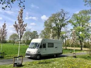 Caravans-Wohnm Hymer B584 | Klima | 2. Hand | Polster  Matratze NEU | Reisefertig Bild 5