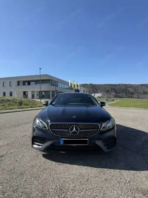 Mercedes-Benz E 300 Coupe 9G-TRONIC AMG Line