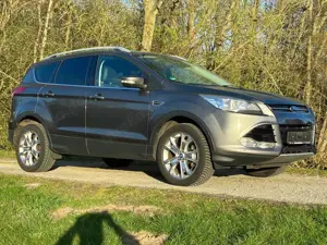 Ford Kuga 1.6l Titanium (4x4) Automatik Tüv=Neu!