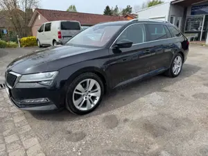 Skoda Superb Combi Premium Edition/Standheizung/Kamera