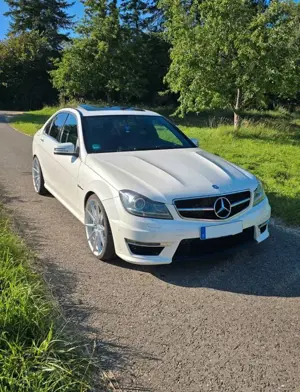 Mercedes-Benz C 63 AMG SPEEDSHIFT MCT