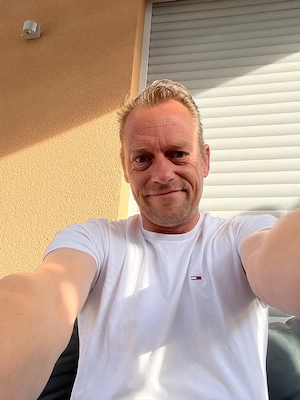 5.5. Welches Girl hat Lust auf sichtbare Latte am Parkplatz