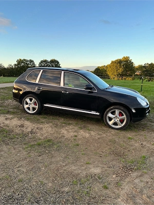 Porsche Cayenne V6 sehr gepflegt