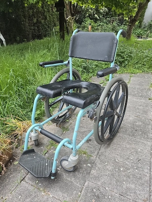 Sopur Dusch Rollstuhl Delpin