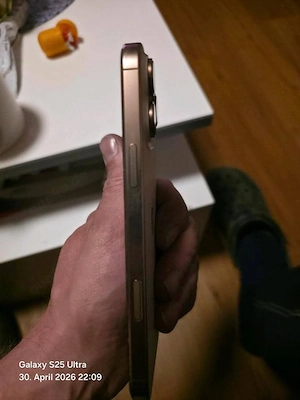 iPhone 16 Pro Max Bild 2