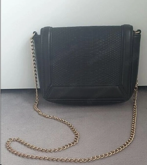 Elegante Damen-Handtasche mit Goldkette   Schwarz